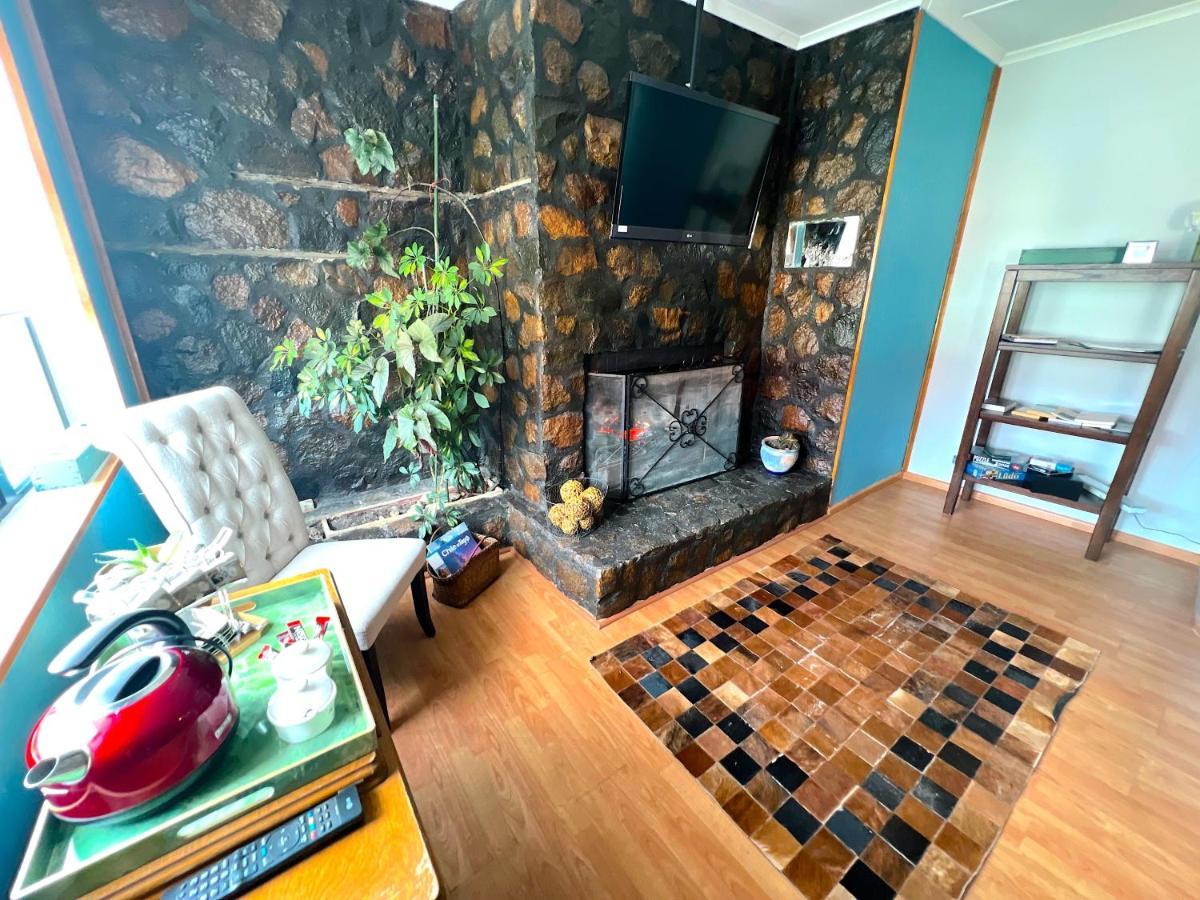 蓬塔阿雷纳斯Incredible Downtown Duplex With Interior Backyard公寓 外观 照片